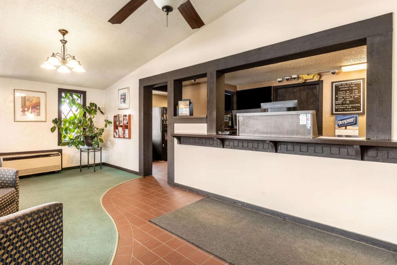 Value Inn Kenosha I-94 - Exit 344 プレザント・プレイリー エクステリア 写真