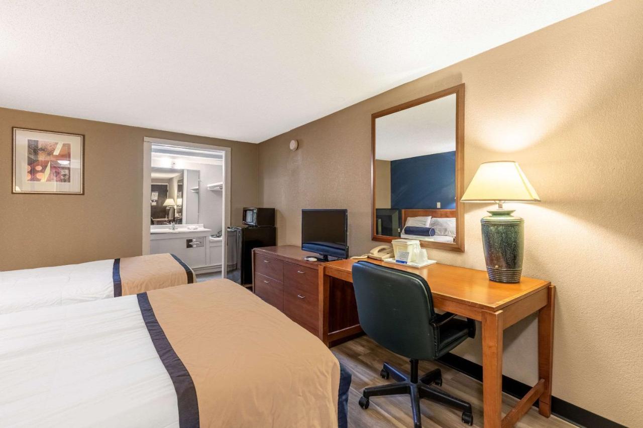 Value Inn Kenosha I-94 - Exit 344 プレザント・プレイリー エクステリア 写真
