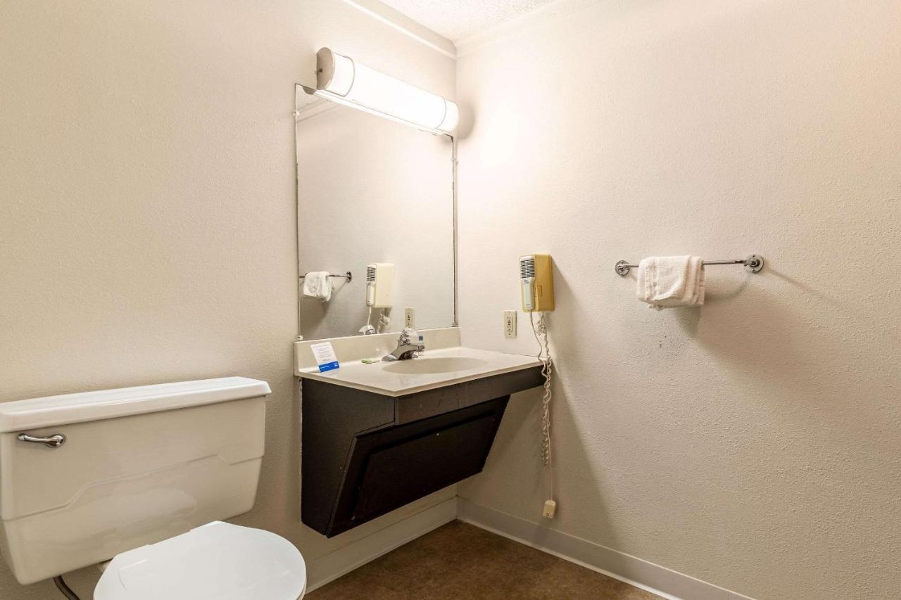 Value Inn Kenosha I-94 - Exit 344 プレザント・プレイリー エクステリア 写真
